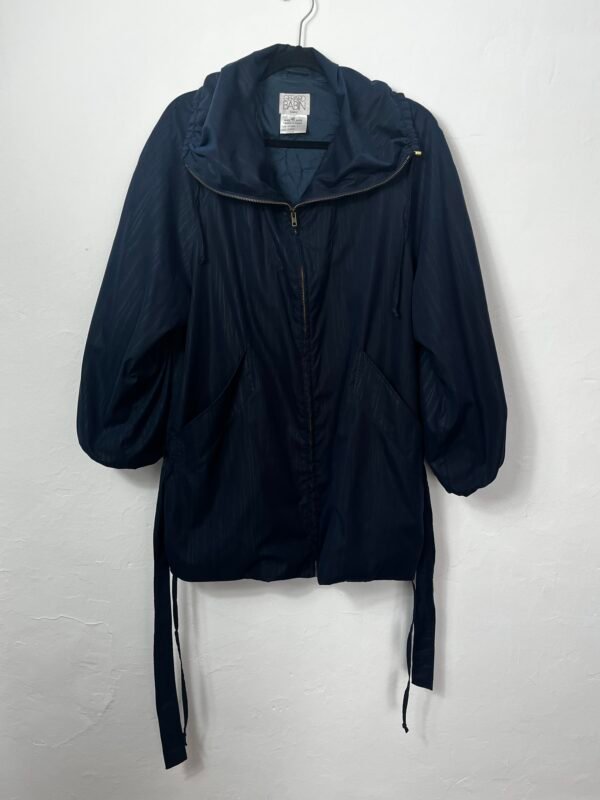 CORTA VIENTOS OVERSIZE