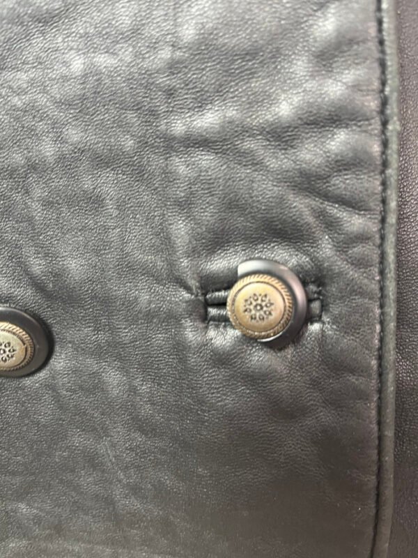 BLAZER DE CUERO - Imagen 4