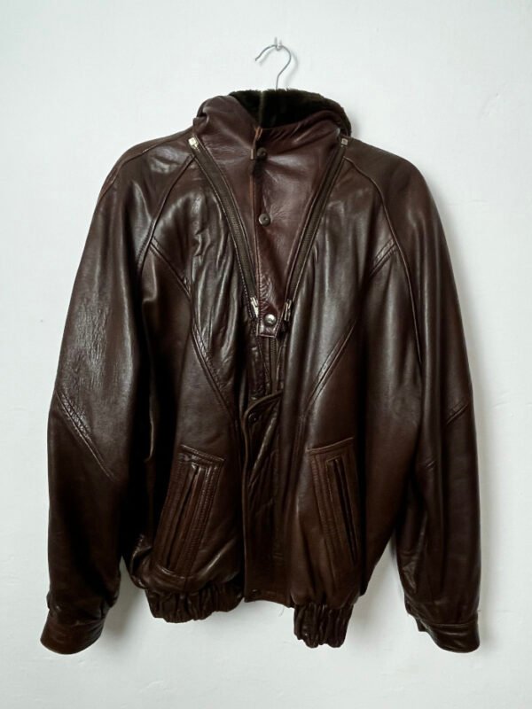BOMBER DE PIEL Y CAPUCHA DESMONTABLE - Imagen 6