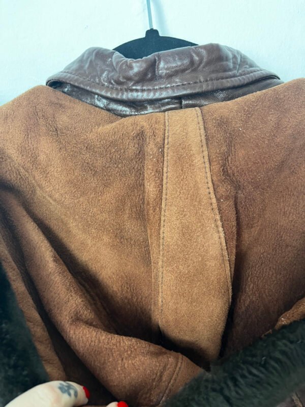 BOMBER DE PIEL Y CAPUCHA DESMONTABLE - Imagen 4