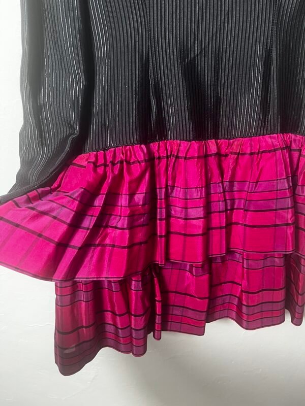 VESRIDO 80´S NEGRO Y FUCSIA - Imagen 2