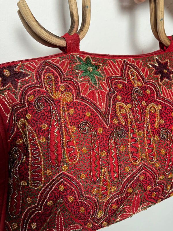BOLSO SEDA ROJO Y PEDRERÍA - Imagen 2