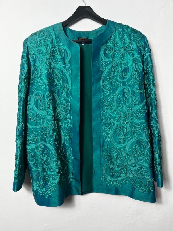 CHAQUETA VERDE DE SEDA Y BORDADOS