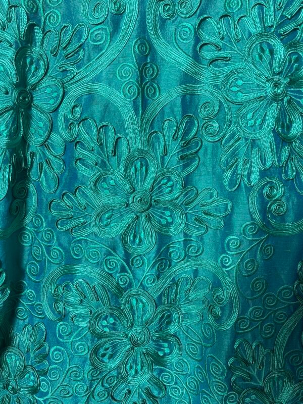 CHAQUETA VERDE DE SEDA Y BORDADOS - Imagen 6