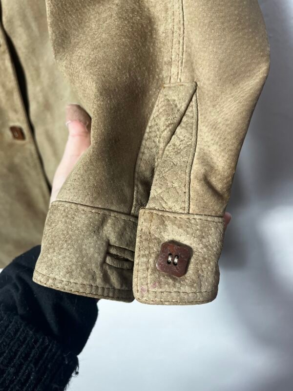 CHAQUETA DE ANTE BOTONES CUADRADOS - Imagen 8