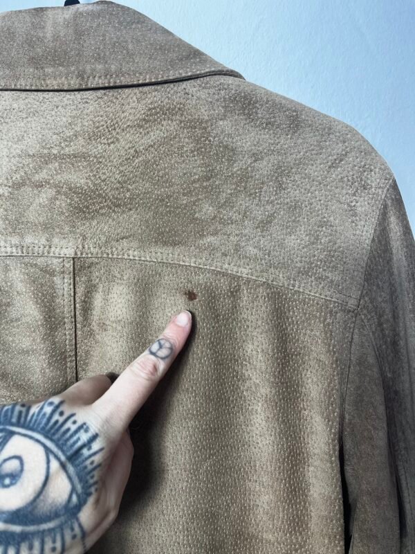 CHAQUETA DE ANTE BOTONES CUADRADOS - Imagen 10