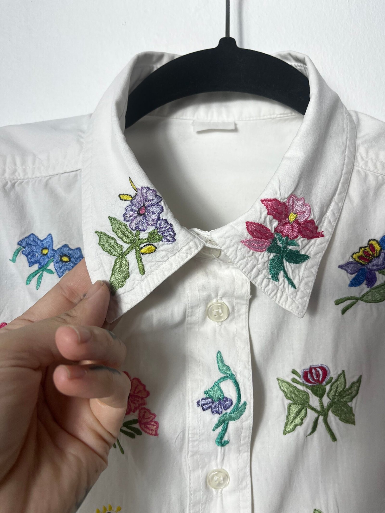 CAMISA FLORES BORDADAS - Imagen 2