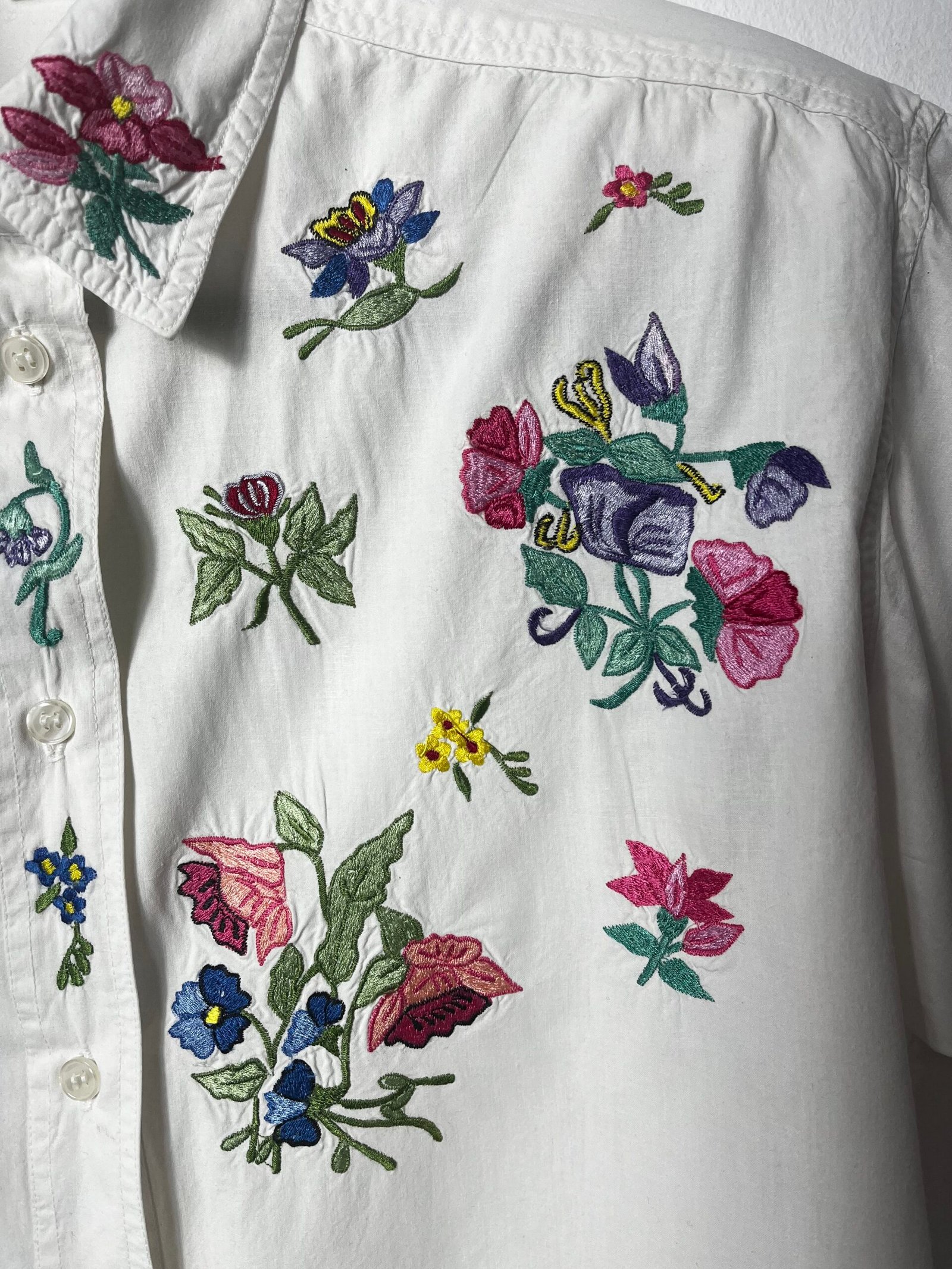 CAMISA FLORES BORDADAS - Imagen 4