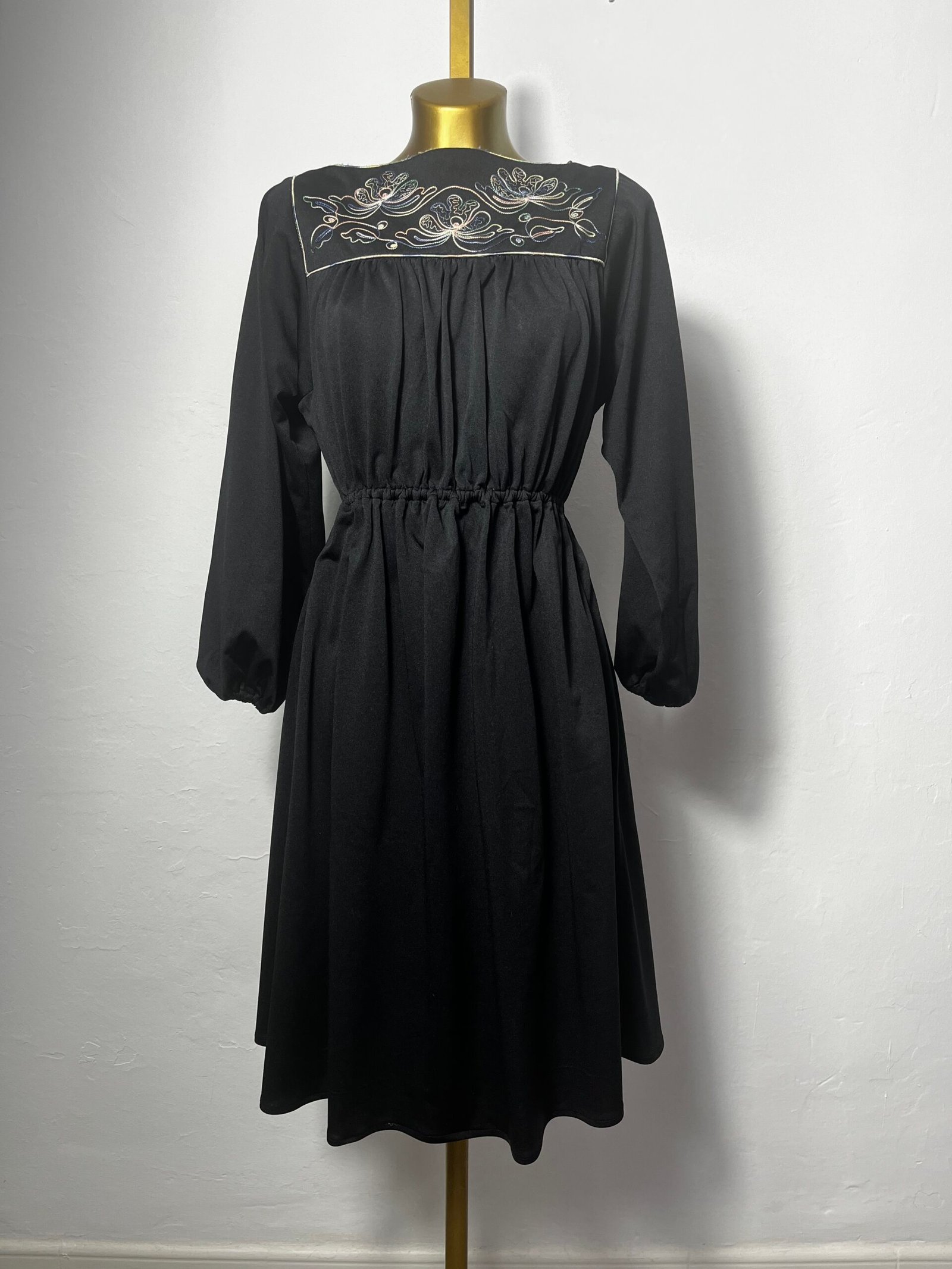 VESTIDO NICKI FERRARI 70´S